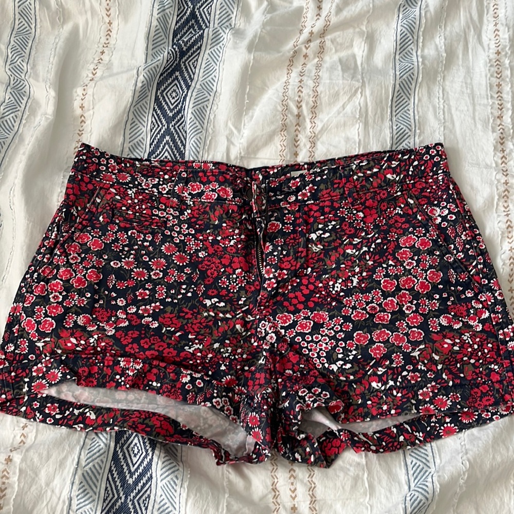 Gap Floral shorts
